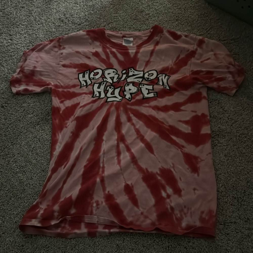 T-shirt 
small